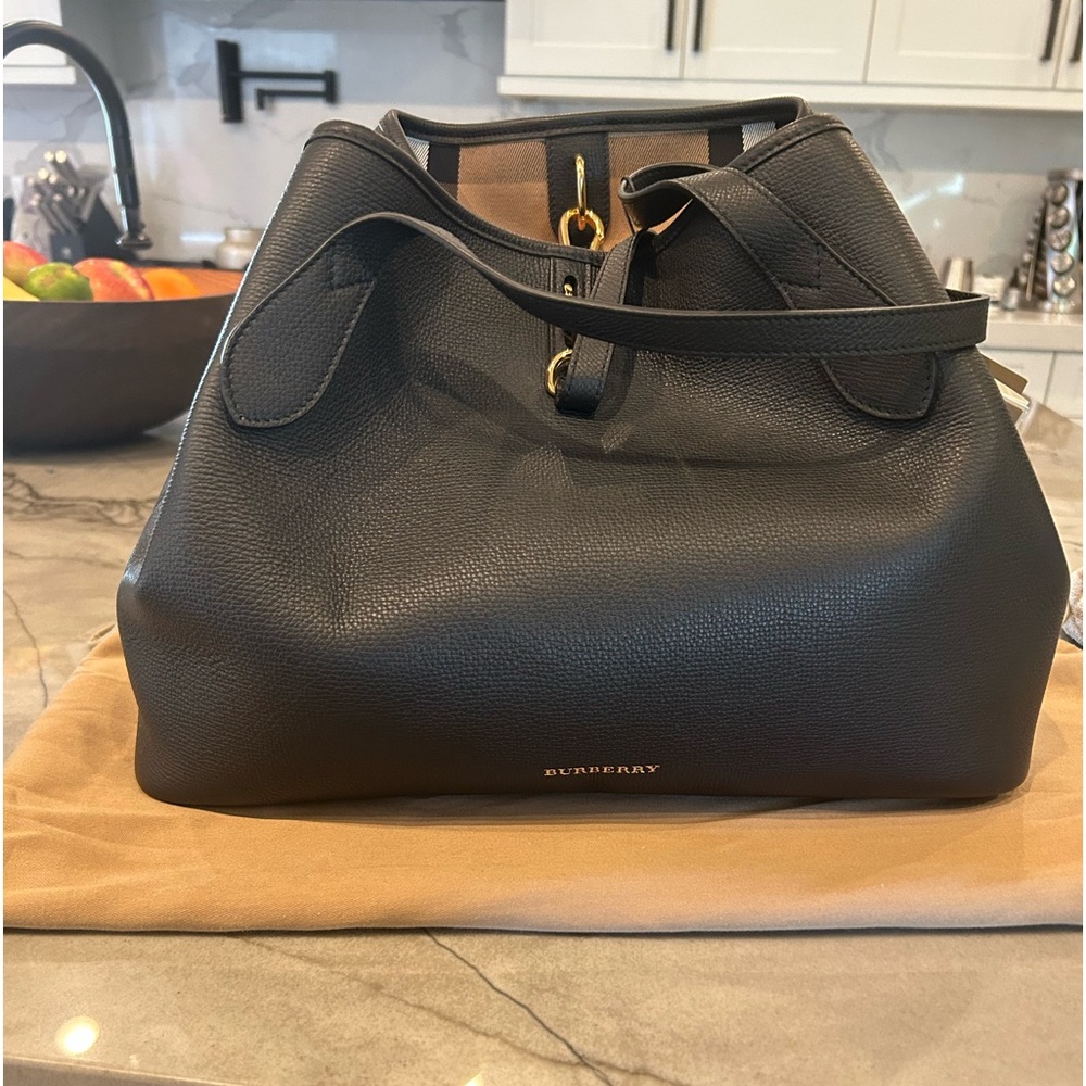 Burberry NWT tote